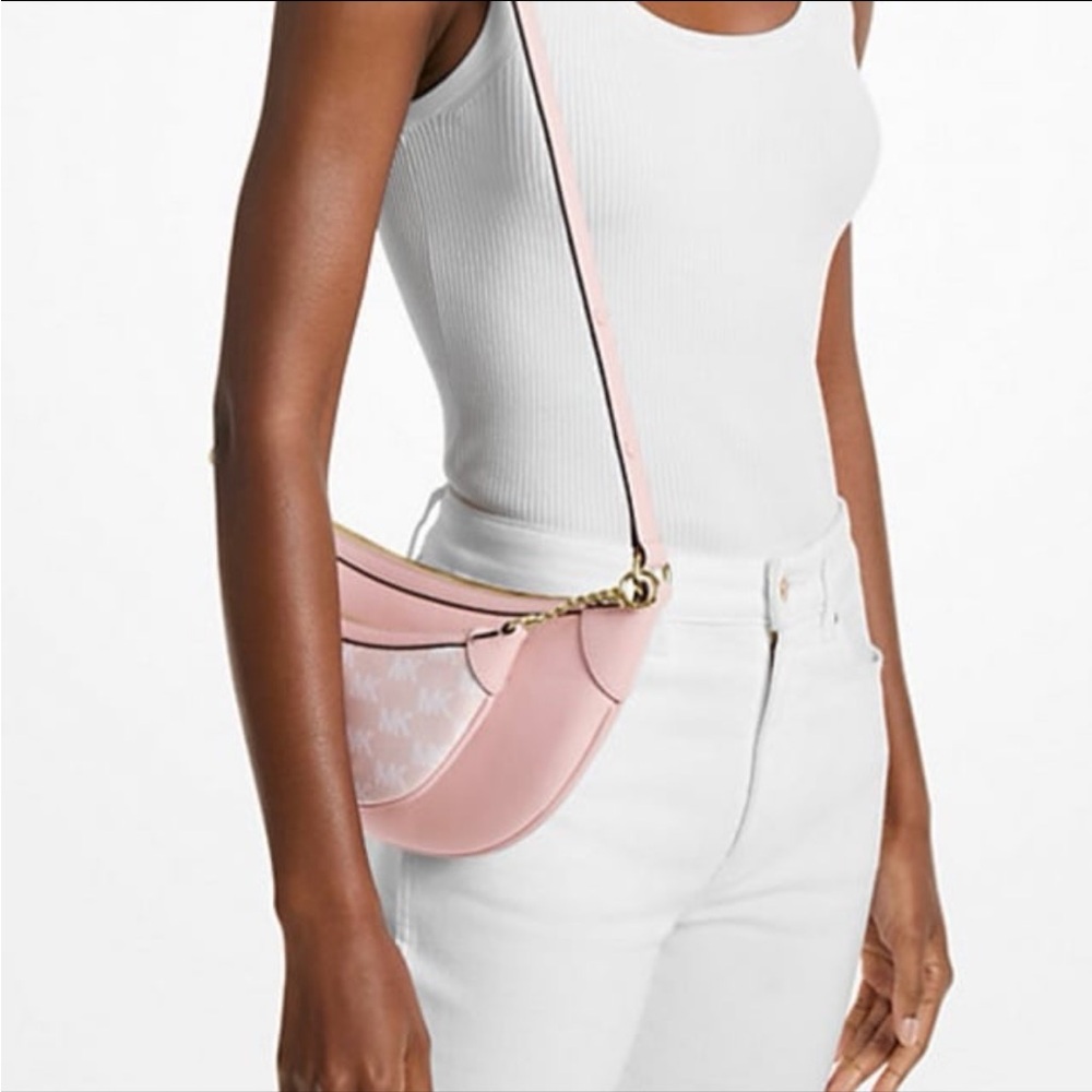 MICHAEL KORS Hollis Medium 2-in-1 Pebbled Leather and Logo Jacquard Shoulder Bag - Picture 2 of 16